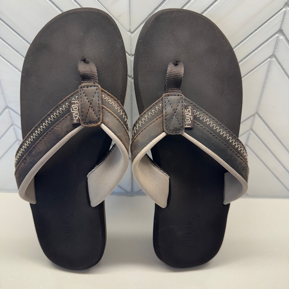 Men’s flojos size 10